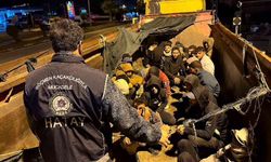Hafriyat kamyonu kasasından moloz yerine göçmen çıktı