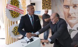 İYİ Parti kongresinde gergin anlar, kürsüyü bile devirdiler