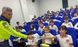 Jandarma 142 öğrenciye trafiği anlattı