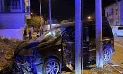 Kaza yapan motosiklet yayalara çarptı: 5 yaralı