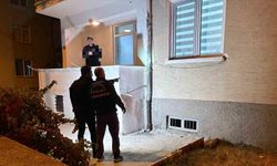 Kurşunlanan evde kimsenin olmaması faciayı önledi