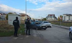Kütahya’da otomobilin çarptığı 2 kişi yaralandı