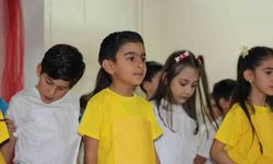 Sarıkamış’ta minik öğrencilerin 29 Ekim etkinliği