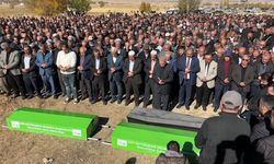 Van-Hakkari karayolundaki kazada hayatını kaybeden aynı aileden 3 kişi toprağa verildi