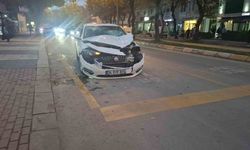 Yolun karşısına geçmek isterken otomobil çarpan kadın öldü