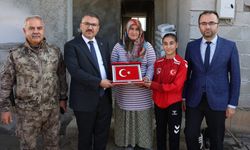 Balkan Şampiyonu Hiranur’a, Vali Turan’dan Ziyaret