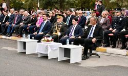 Dil Ucunda Cumhuriyet Coşkusu