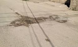 Bozulan yollar iki aydır onarılmayı bekliyor