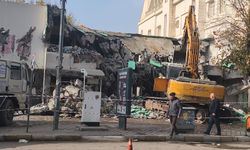 Ziraat Bankası Yenileniyor: Iğdır’ın Merkezindeki Tarihi Bina Yıkılarak Yeniden İnşa Ediliyor