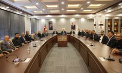 Vali Turan, Köy Muhtarlarıyla Bir Araya Geldi: "Hizmet Yolunda Birlikte Yürüyoruz"