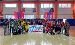 Yıldızlar Voleybol Turnuvası Nefes Kesen Karşılaşmalarla Sona Erdi