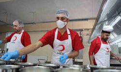 200 ihtiyaç sahibine sıcak yemek