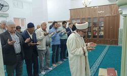 Batman’da tüm camilerde yağmur duası: Çiftçiler ve vatandaşlar kuraklık endişesiyle dua etti