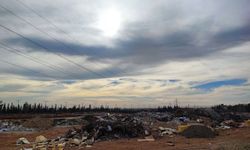 Boş arazi çöplüğe çevrildi: Atık yakılarak hem çevre hem hava kirleniyor