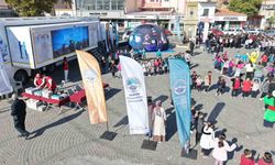 Büyükşehir’in Bilim ve Teknoloji Hizmeti Mobil Dijital Gençlik Merkezinin ilk durağı İncesu oldu