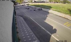 Çarpışan motosikletlerin sürücüleri yere savruldu: O anlar kamerada