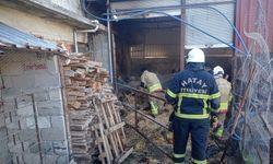 Defne’de samanlık yangını