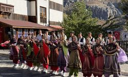 Eğin Halk Oyunları, gençlerle yeniden hayat buluyor