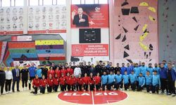Elazığ hentbolu Türkiye gündeminde: 14 sporcudan ulusal başarı
