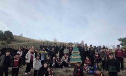 Geleceğe nefes: Demirkent TOKİ Ortaokulu öğrencilerinden örnek fidan dikimi etkinliği