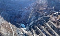 Göçük altında kalan şantiye müdürünü kurtarma çalışmaları 5’inci gününde devam ediyor