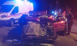 Kütahya Tavşanlı’da otomobil ile kamyon çarpıştı: 1 yaralı