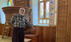 Mahallenin 60 yıllık ahşap ustası