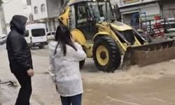 Mazıdağı’nda sağanak nedeni ile yollar göle döndü