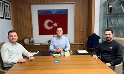 Milletvekili Hatipoğlu, görev süreleri tamamlayan ilçe başkanları ile buluştu