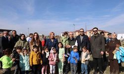 Milli Ağaçlandırma Günü’nde minikler fidanları toprakla buluşturdu