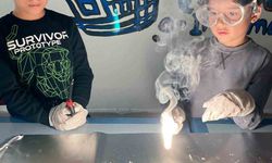 Muğla Gençlik Merkezi Fen Bilimleri Atölyesi’nde çocuklar eğlenerek öğreniyor