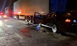 Otomobil park halindeki tıra arkadan çarptı: 1 ağır yaralı