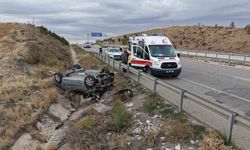 Otomobil şarampole devrildi: 7 yaralı