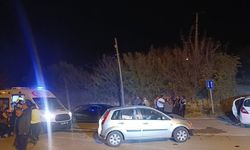 Otomobiller çarpıştı: 3 yaralı