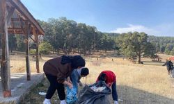 Sarıkamış’ta öğrenciler poşet poşet çöp topladı