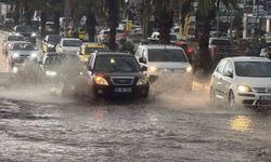 Sokaklar bir saatte göle döndü