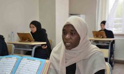 Türkiye’ye eğitim için geldi, her gün 3 saat uykuyla azmederek 8 ayda hafız oldu