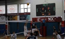 TVF Erkekler 1. Ligi: Düzce Belediyesi Spor Akademisi: 2 - Arkas Spor Kulübü: 3