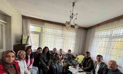 Üniversiteli gençler Bolu’nun asırlık çınarıyla buluştu