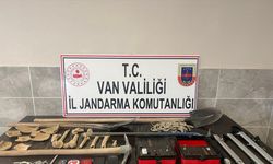 Van’da kaçak kazı kemik parçaları ele geçirildi