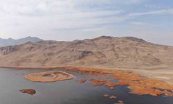 Van’ın 2 bin 800 yıllık mühendislik harikası kuruyor: Keşiş Gölü’nde su seviyesi endişe veriyor