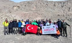 Iğdırlı Dağcılardan Kalus Dağı’na Başarılı Tırmanış!