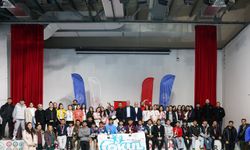 Iğdır 2025-2026 Okul Sporları Gençler Badminton Müsabakaları Tamamlandı: Dereceye Giren Okullar Belli Oldu!