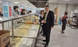 KYK Iğdır Yurt Müdürü Bayat, Aybüke Öğretmen Yurdu'nu Denetledi: Öğrencilerle Sofrada Buluştu