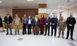 Iğdır Protokolünden Hastaneye Anlamlı Kandil Ziyareti