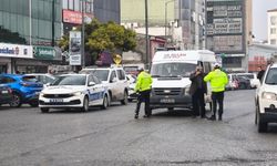 IĞDIR’DA TRAFİK DENETİMLERİ SÜRÜYOR: ODAK NOKTASI MOTOSİKLET VE SERVİS ARAÇLARI