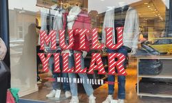 IĞDIR ESNAFI YENİ YIL COŞKUSUNDA: VİTRİNLER SÜSLENDİ, KAMPANYALAR BAŞLADI