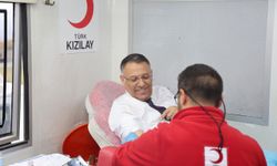 Rektör Gürel, Kızılay’a Kan Bağışında Bulundu