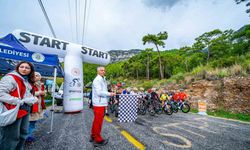 100 sporcu zorlu parkurda ter döktü