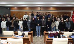 Başkan Sekmen, EBYÜ Hukuk Fakültesi öğrencilerini ağırladı